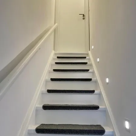 Ruhiges Und Citynahes Dachgeschoss-nest *