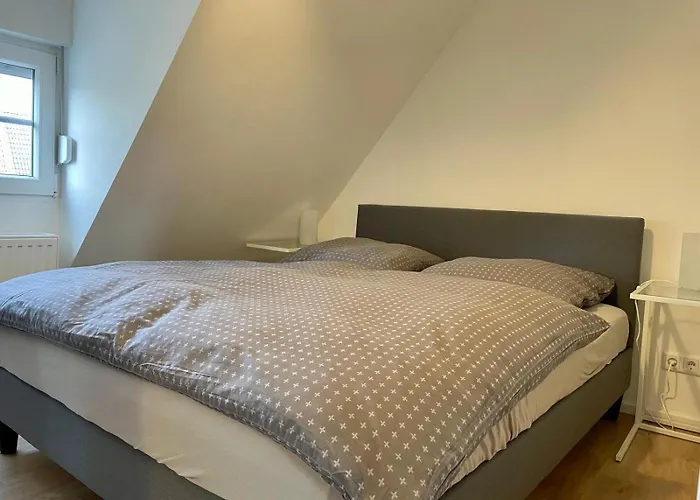 Ruhiges Und Citynahes Dachgeschoss-nest