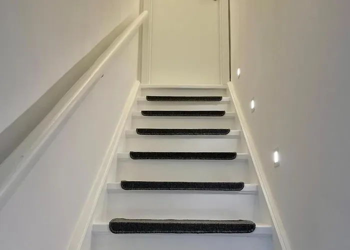 Ruhiges Und Citynahes Dachgeschoss-nest *